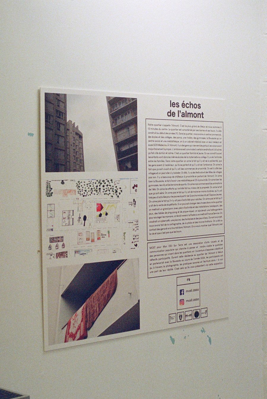 le panneau d’introduction de l’exposition avec la carte collective