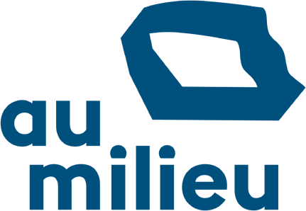 Au Milieu
